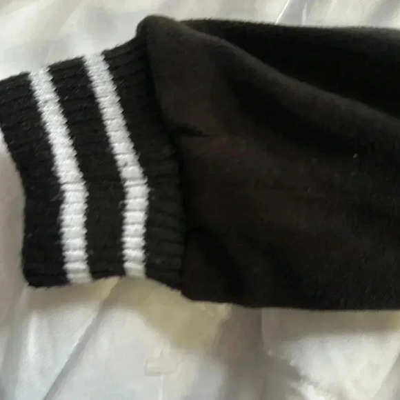 Betsy Johnson velour black bomber jacket roses size 3T - Picture 5 of 7